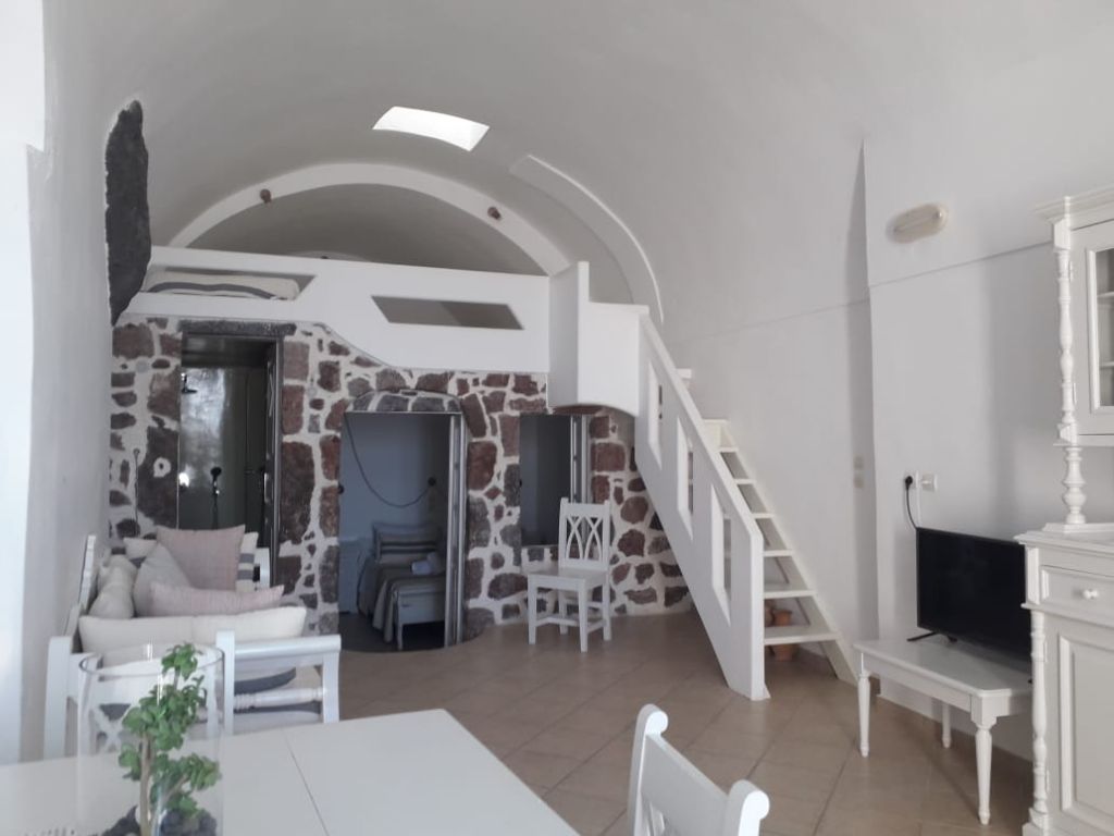 CAVE APARTMENT