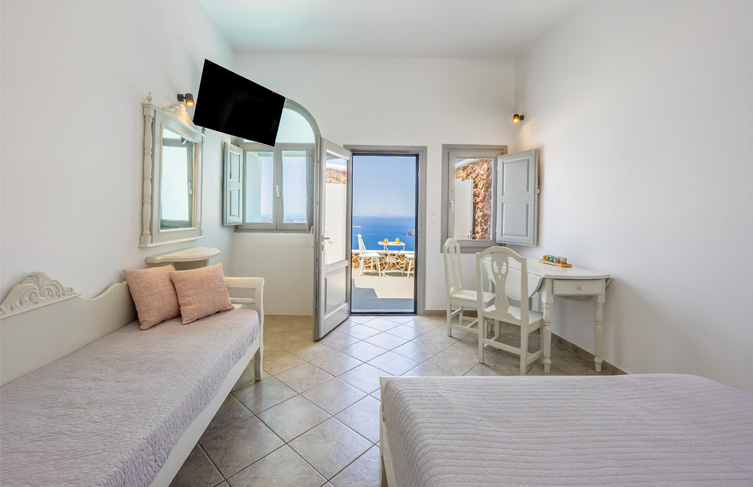 STANDARD DOUBLE WITH HOT TUB